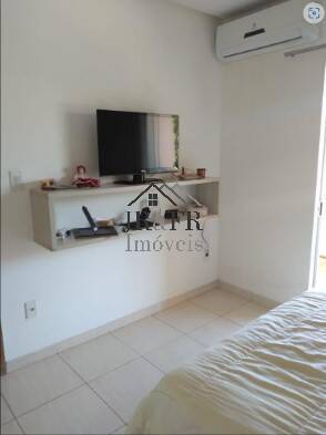 Casa à venda com 3 quartos, 220m² - Foto 18